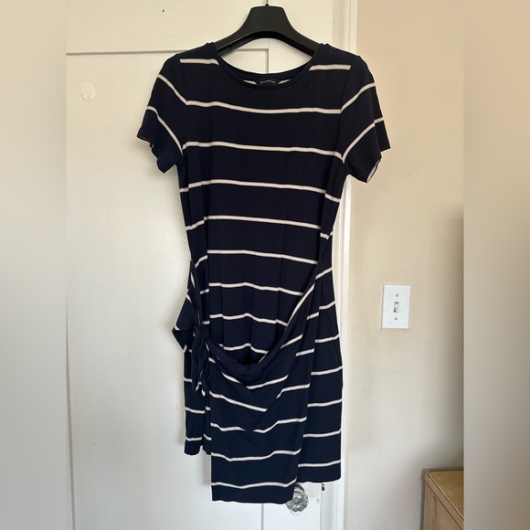 Club Monaco Dresses & Skirts - Club Monaco Faux Wrap Mini Dress